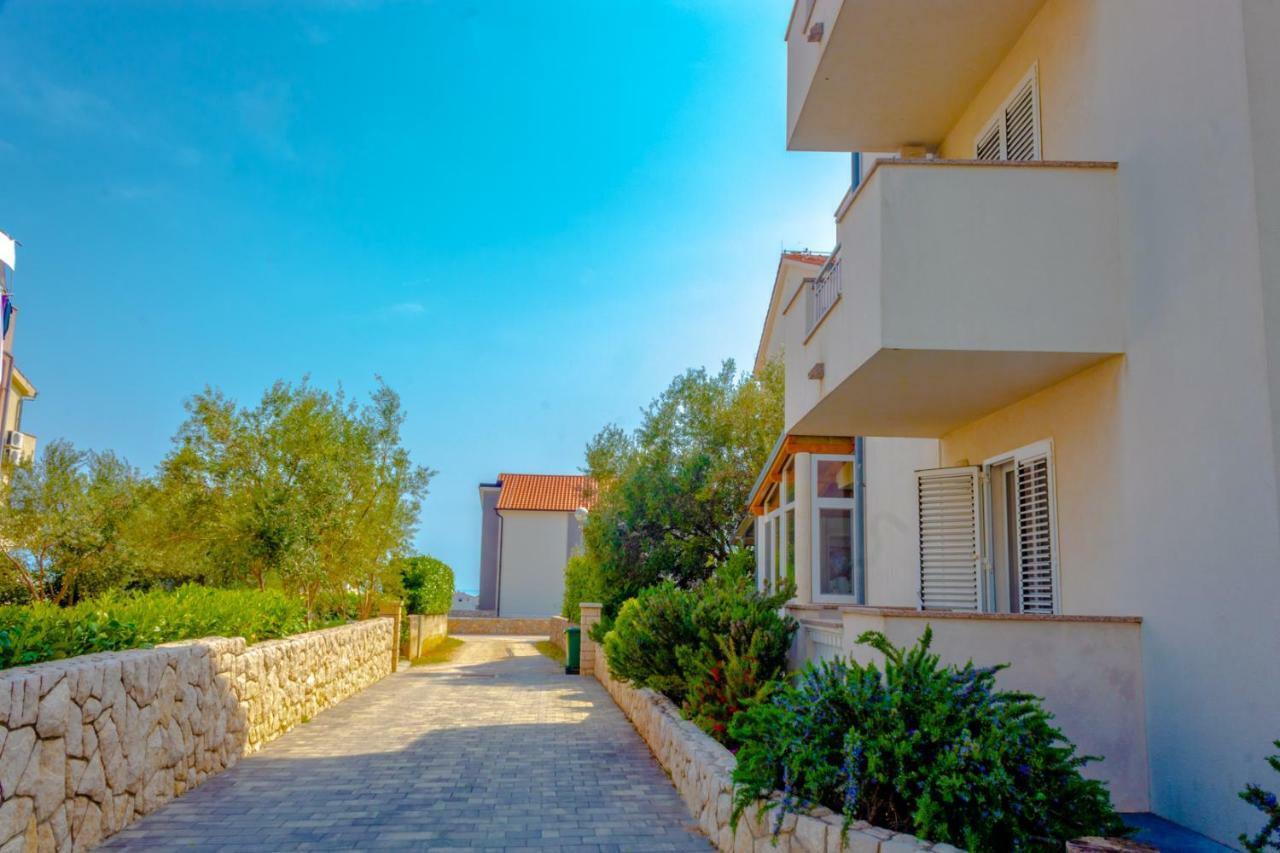 Apartments In Krk Krk Town Exteriör bild